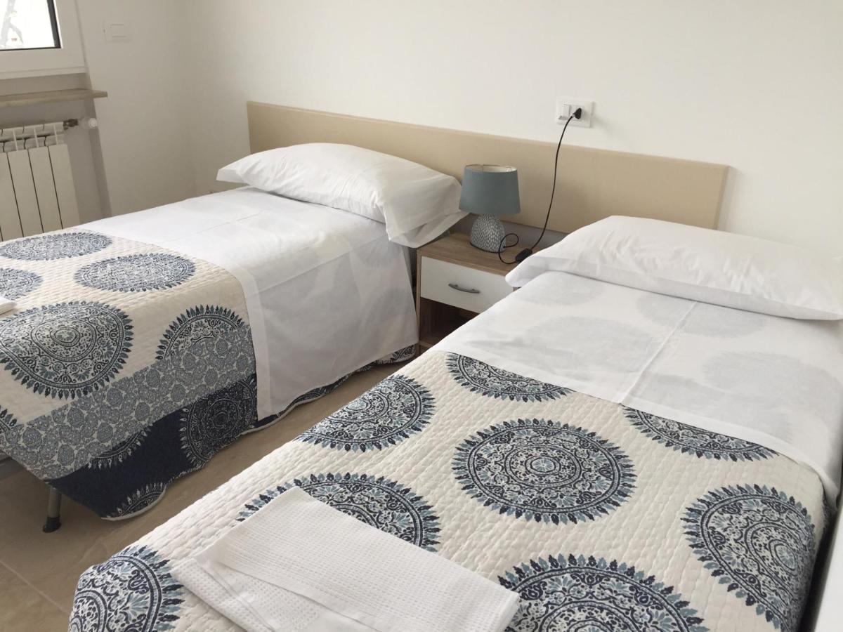 Attico Tacito Appartement Ventimiglia Buitenkant foto