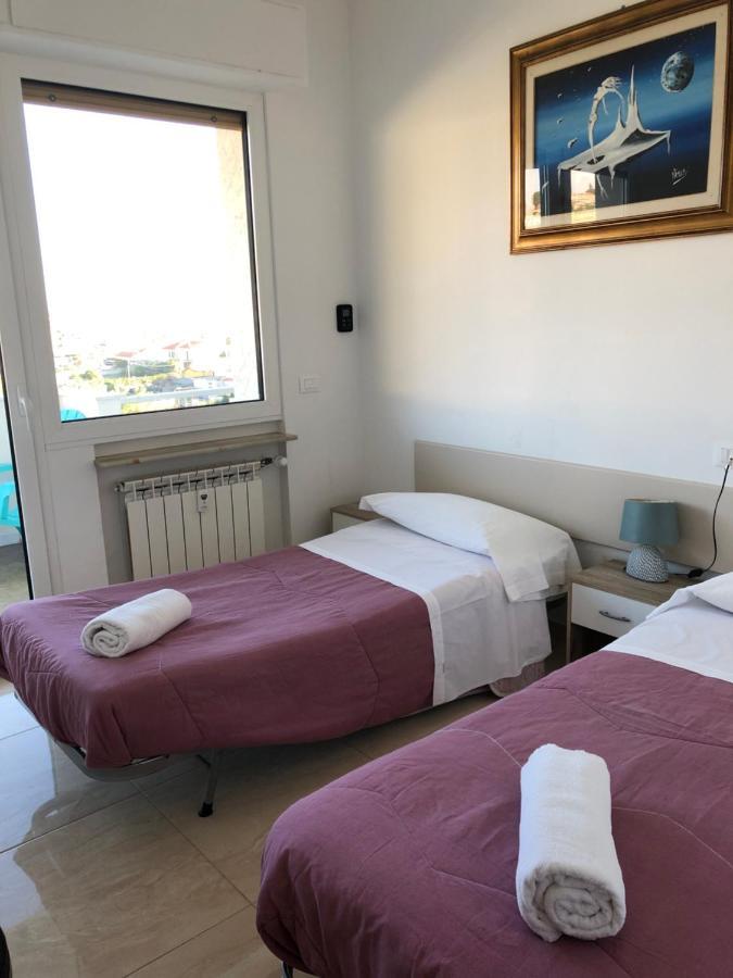 Attico Tacito Appartement Ventimiglia Buitenkant foto