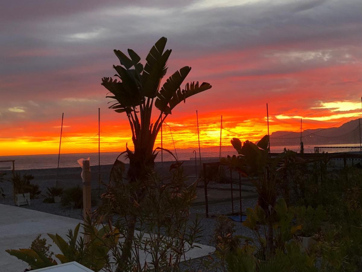 Attico Tacito Appartement Ventimiglia Buitenkant foto