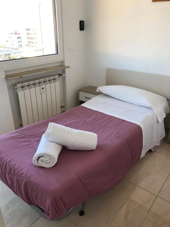Attico Tacito Appartement Ventimiglia Buitenkant foto